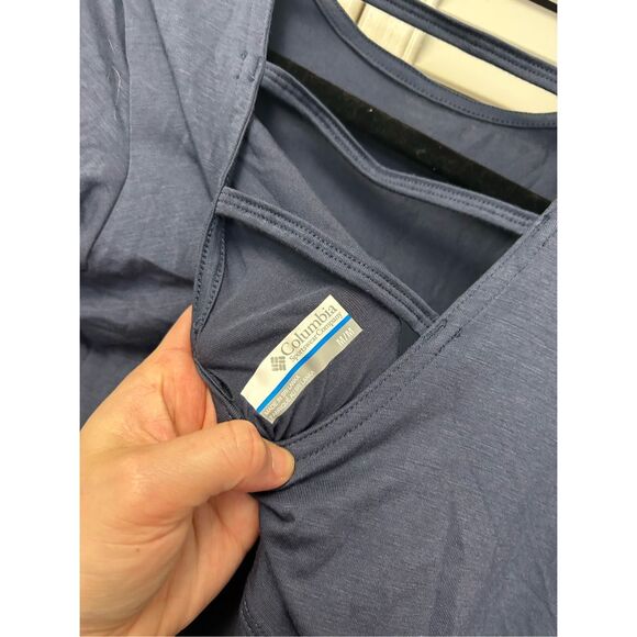 Columbia Sportswear Blue Scoop Neck T-Shirt, Sz Medium - Picture 3 of 3